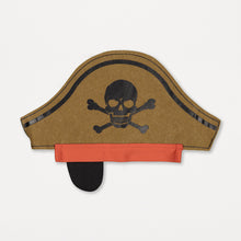 Load image into Gallery viewer, Pirate Costume (4-6y)